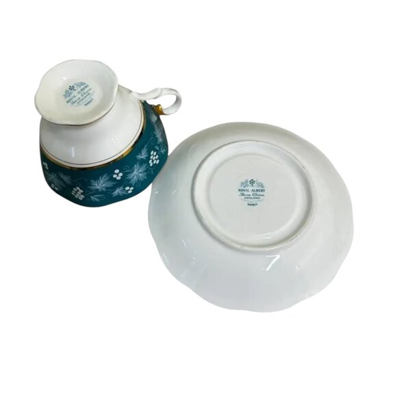 Vintage Royal Albert Chateau Series Nancy Tea Cup and Saucer - Picture 7 of 7